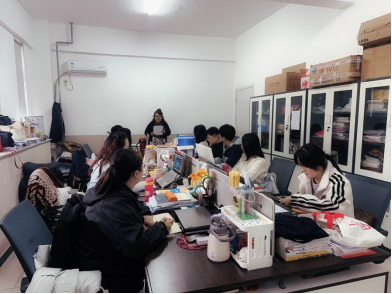 聚焦AI赋能、深耕教学创新——电子商务教研室开展人工智能（AI）辅助教学应用研讨会